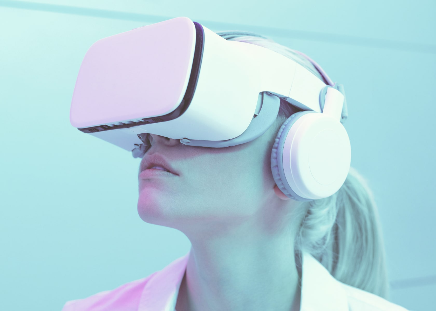 women look up with vr glass